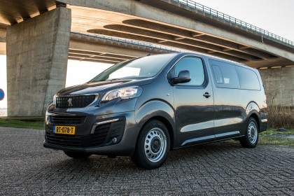 MPV Extra Lang (9 persoons) Automaat